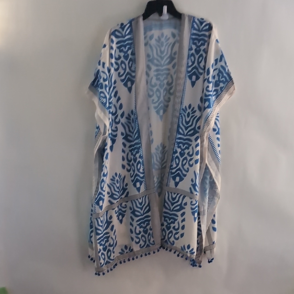 Blue and White Patterned Kimono